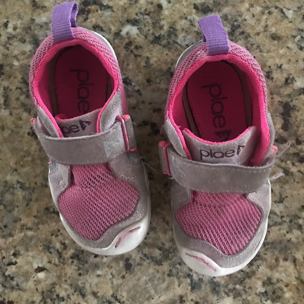 Plae sneakers